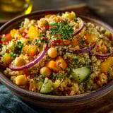 Salade de quinoa et pois chiches.